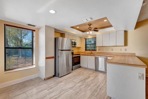 House in Sarasota, Florida 3 bedrooms, 152.36 sq.m. № 2150877 - photo 14