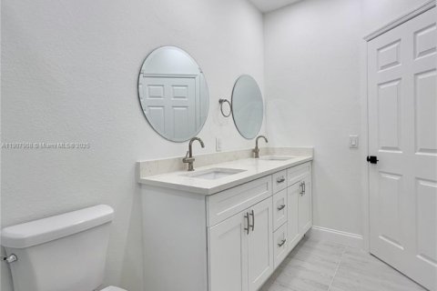 Купить таунхаус в Тамарак, Флорида 3 спальни, 141.95м2, № 1966070 - фото 11