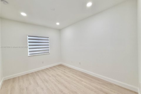 Купить таунхаус в Тамарак, Флорида 3 спальни, 141.95м2, № 1966070 - фото 16