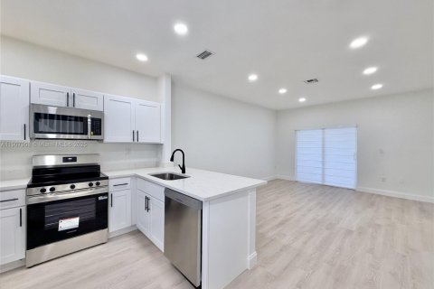 Купить таунхаус в Тамарак, Флорида 3 спальни, 141.95м2, № 1966070 - фото 6