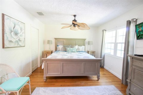 Villa ou maison à louer à Bradenton, Floride: 3 chambres, 175.59 m2 № 375638 - photo 10