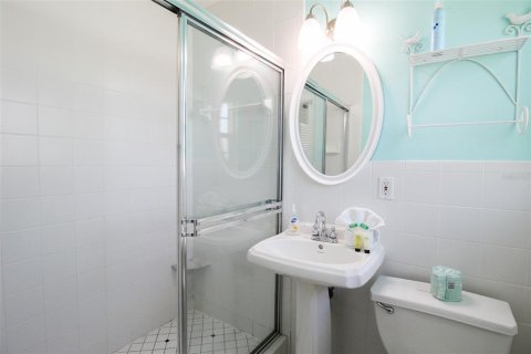 Villa ou maison à louer à Bradenton, Floride: 3 chambres, 175.59 m2 № 375638 - photo 21