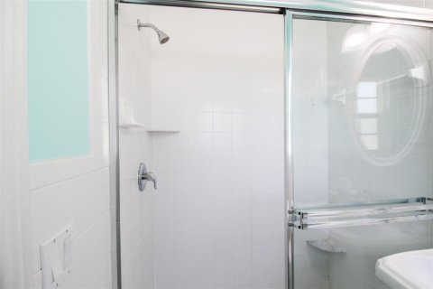 Villa ou maison à louer à Bradenton, Floride: 3 chambres, 175.59 m2 № 375638 - photo 22