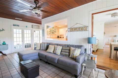 Villa ou maison à louer à Bradenton, Floride: 3 chambres, 175.59 m2 № 375638 - photo 28