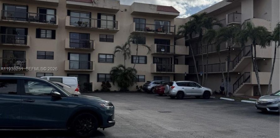 Condo in Miami, Florida, 2 bedrooms  № 1995967