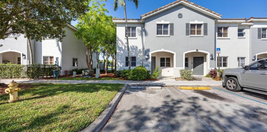 Touwnhouse à Homestead, Floride 3 chambres, 141.03 m2 № 1945953