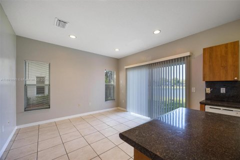 Touwnhouse à vendre à Homestead, Floride: 3 chambres, 141.03 m2 № 1945953 - photo 7