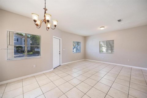 Touwnhouse à vendre à Homestead, Floride: 3 chambres, 141.03 m2 № 1945953 - photo 25