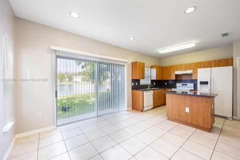 Touwnhouse à vendre à Homestead, Floride: 3 chambres, 141.03 m2 № 1945953 - photo 5