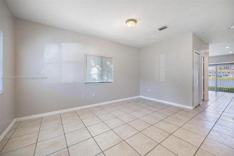 Touwnhouse à vendre à Homestead, Floride: 3 chambres, 141.03 m2 № 1945953 - photo 22