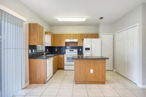 Touwnhouse à vendre à Homestead, Floride: 3 chambres, 141.03 m2 № 1945953 - photo 9
