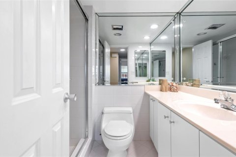 Купить кондоминиум в Форт-Лодердейл, Флорида 6 комнат, 110.55м2, № 2086052 - фото 21