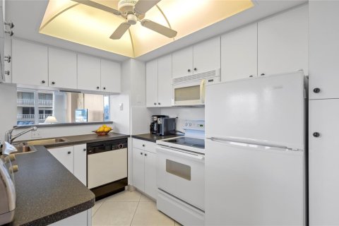 Купить кондоминиум в Форт-Лодердейл, Флорида 6 комнат, 110.55м2, № 2086052 - фото 4