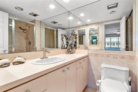 Купить кондоминиум в Форт-Лодердейл, Флорида 6 комнат, 110.55м2, № 2086052 - фото 16