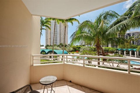 Copropriété à louer à Miami, Floride: 2 chambres, 121.7 m2 № 2171329 - photo 24