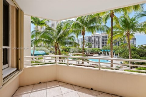 Copropriété à louer à Miami, Floride: 2 chambres, 121.7 m2 № 2171329 - photo 22