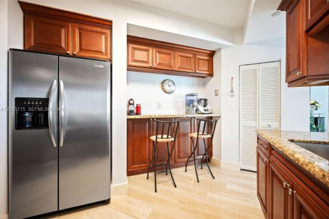 Copropriété à louer à Miami, Floride: 2 chambres, 121.7 m2 № 2171329 - photo 11