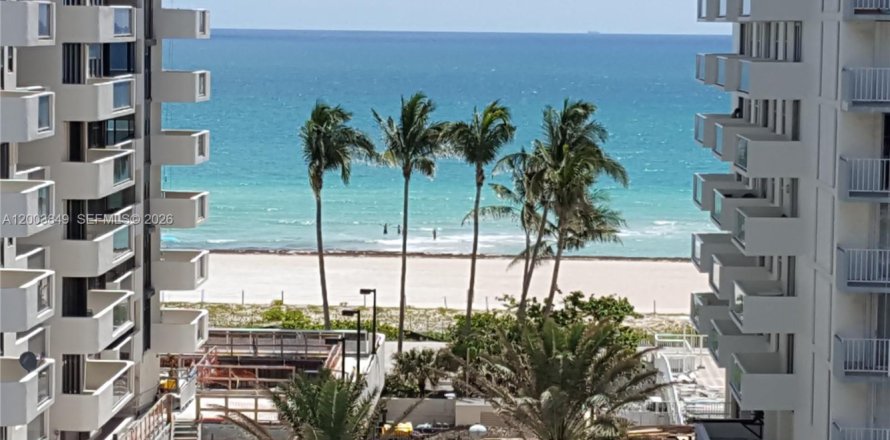 Villa ou maison à Miami Beach, Floride 2 chambres, 95.69 m2 № 2171587