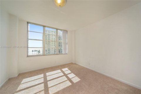 Villa ou maison à louer à Miami Beach, Floride: 2 chambres, 95.69 m2 № 2171587 - photo 21