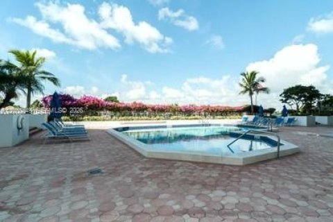 Villa ou maison à louer à Miami Beach, Floride: 2 chambres, 95.69 m2 № 2171587 - photo 30