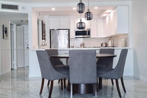 Condo in Aventura, Florida, 1 bedroom  № 1848830 - photo 5