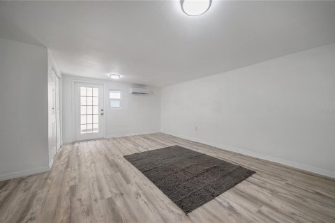 Apartamento en alquiler en Tampa, Florida, 1 dormitorio, 40.13 m2 № 1893613 - foto 13