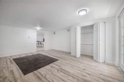 Apartamento en alquiler en Tampa, Florida, 1 dormitorio, 40.13 m2 № 1893613 - foto 15
