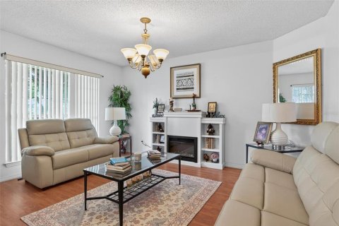 Casa en venta en Palm Coast, Florida, 4 dormitorios, 241.92 m2 № 1884382 - foto 17