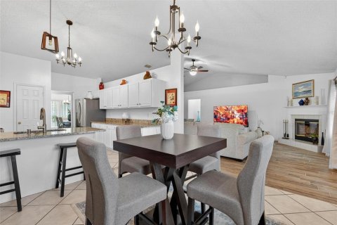 Casa en venta en Palm Coast, Florida, 4 dormitorios, 241.92 m2 № 1884382 - foto 4