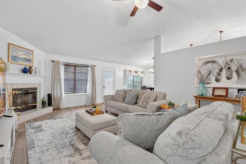 Casa en venta en Palm Coast, Florida, 4 dormitorios, 241.92 m2 № 1884382 - foto 3