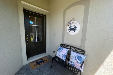 House in Port Charlotte, Florida 2 bedrooms, 145.3 sq.m. № 472305 - photo 1
