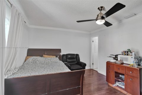 House in Margate, Florida 3 bedrooms, 162.95 sq.m. № 1842546 - photo 6