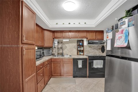 House in Margate, Florida 3 bedrooms, 162.95 sq.m. № 1842546 - photo 14