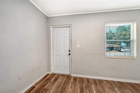 Commercial property in Bradenton, Florida 4 bedrooms, 83.61 sq.m. № 2222568 - photo 5