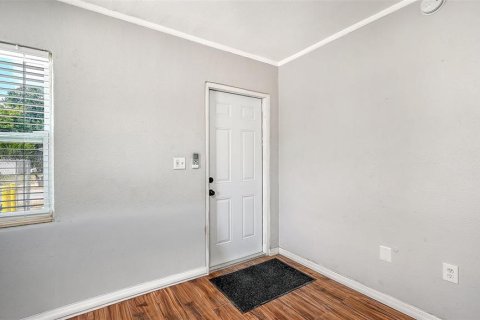 Commercial property in Bradenton, Florida 4 bedrooms, 83.61 sq.m. № 2222568 - photo 17