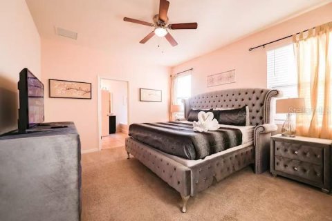House in Davenport, Florida 6 bedrooms, 303.79 sq.m. № 2239277 - photo 7