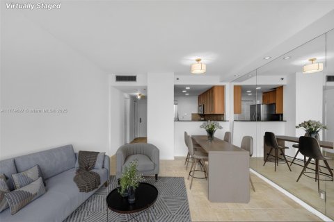 Condo in Miami, Florida  № 1772545 - photo 2
