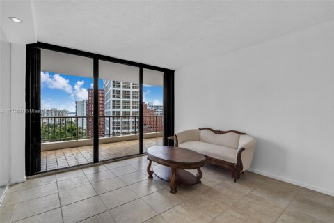 Condo in Miami, Florida  № 1772545 - photo 15