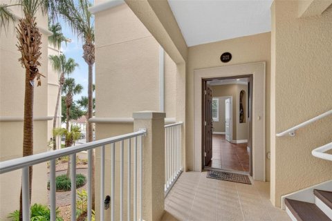 Condo in Palm Coast, Florida, 2 bedrooms  № 1902275 - photo 4