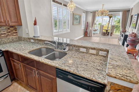 Condo in Palm Coast, Florida, 2 bedrooms  № 1902275 - photo 16