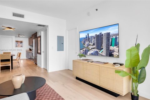 Condo in Miami, Florida, 1 bedroom  № 1708217 - photo 3