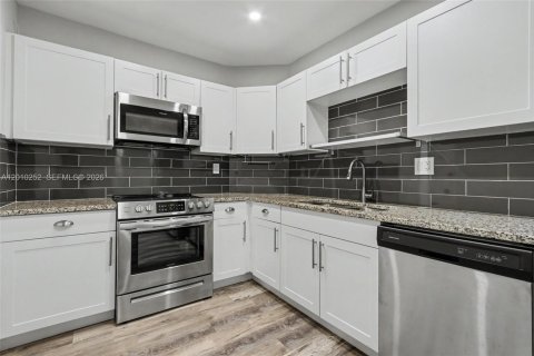 Condo in Sunny Isles Beach, Florida, 1 bedroom  № 2169203 - photo 4