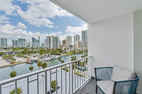 Condo in Sunny Isles Beach, Florida, 1 bedroom  № 2169203 - photo 12