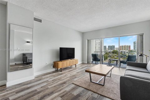 Condo in Sunny Isles Beach, Florida, 1 bedroom  № 2169203 - photo 8