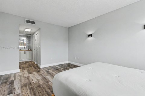 Condo in Sunny Isles Beach, Florida, 1 bedroom  № 2169203 - photo 29