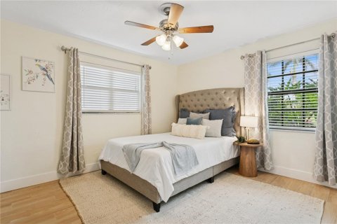 Casa en venta en Saint Petersburg, Florida, 4 dormitorios, 265.14 m2 № 1810248 - foto 25