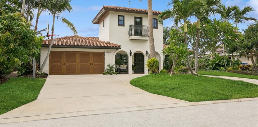 Casa en Saint Petersburg, Florida 4 dormitorios, 265.14 m2 № 1810248