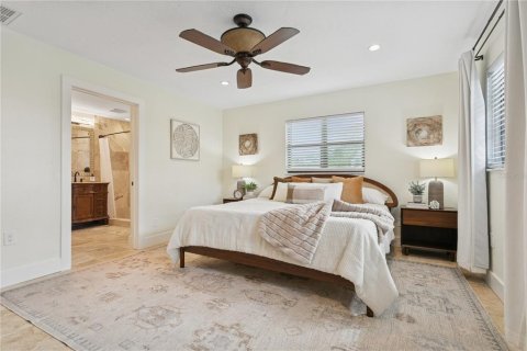 Casa en venta en Saint Petersburg, Florida, 4 dormitorios, 265.14 m2 № 1810248 - foto 16