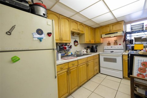 Condominio en venta en Miami, Florida, 1 dormitorio, 78.87 m2 № 1989977 - foto 13