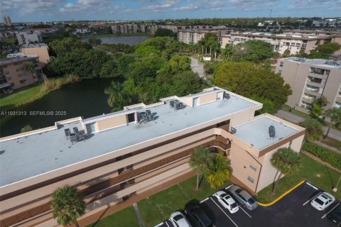 Condominio en venta en Miami, Florida, 1 dormitorio, 78.87 m2 № 1989977 - foto 3